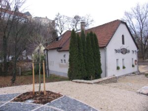 Read more about the article Úrkúti malom, ma Nivegy-völgyi Borok Háza
